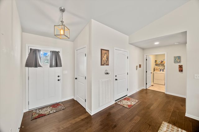 450 Golden Cir, Cookeville, TN 38506