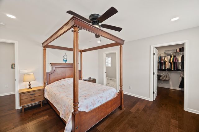 450 Golden Cir, Cookeville, TN 38506