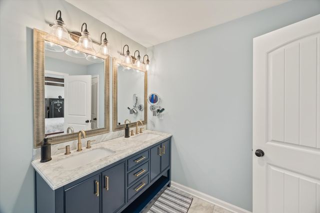 450 Golden Cir, Cookeville, TN 38506