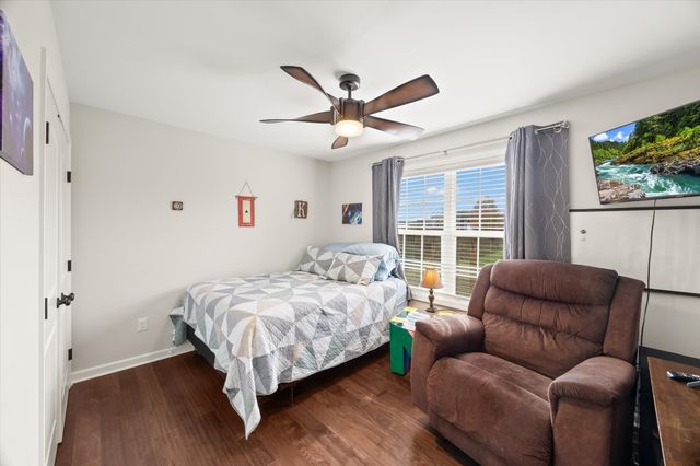 450 Golden Cir, Cookeville, TN 38506