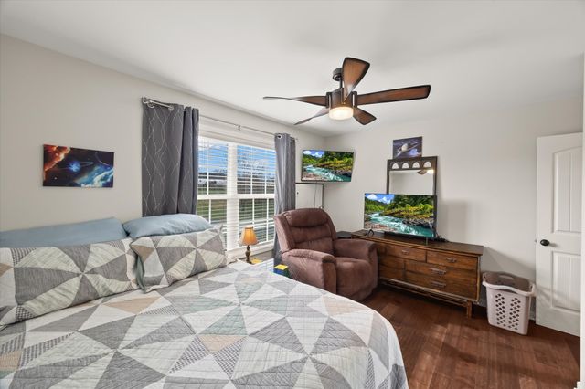 450 Golden Cir, Cookeville, TN 38506