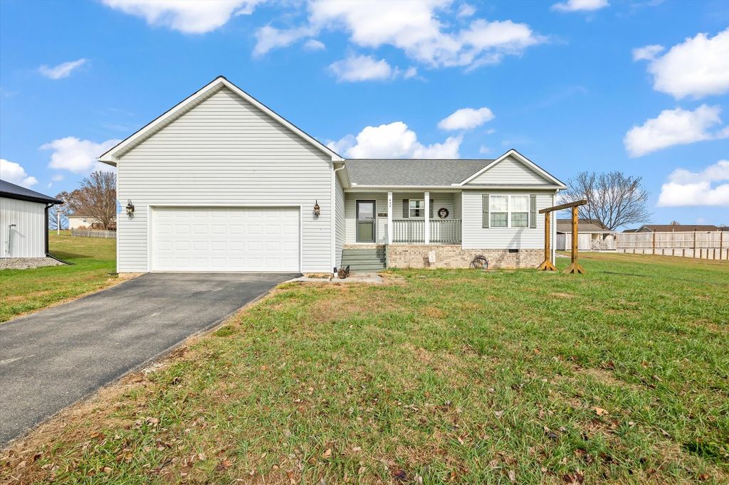 450 Golden Cir, Cookeville, TN 38506