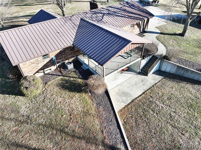 34 Missouri Lane, Perryville, MO 63775