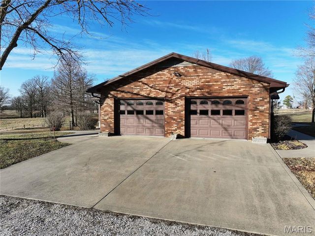 34 Missouri Lane, Perryville, MO 63775