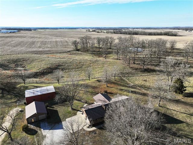 34 Missouri Lane, Perryville, MO 63775