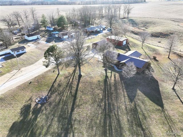 34 Missouri Lane, Perryville, MO 63775