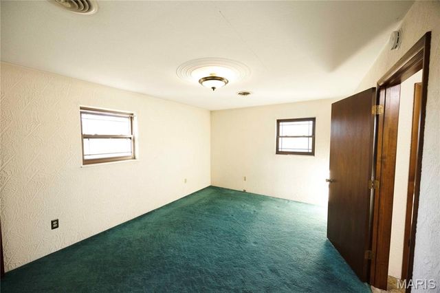 34 Missouri Lane, Perryville, MO 63775