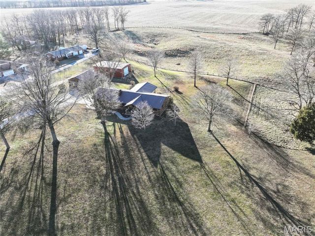 34 Missouri Lane, Perryville, MO 63775