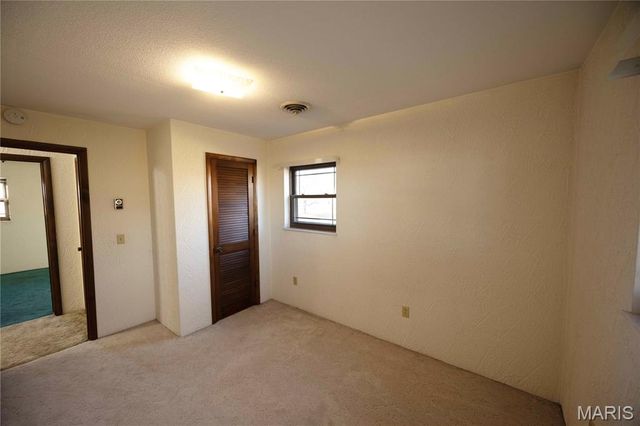 34 Missouri Lane, Perryville, MO 63775