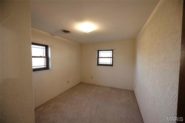 34 Missouri Lane, Perryville, MO 63775