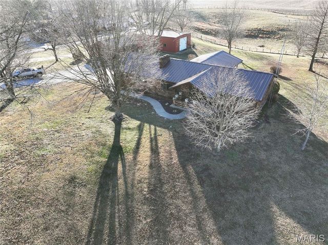 34 Missouri Lane, Perryville, MO 63775