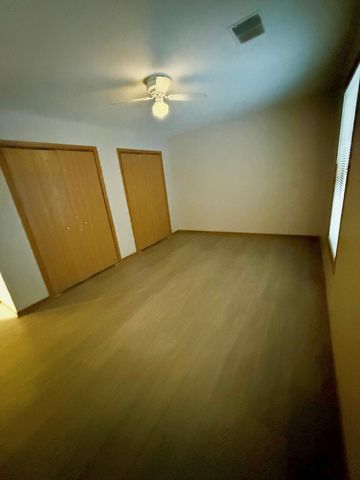 395 Plymouth Road B, Valparaiso, IN 46385