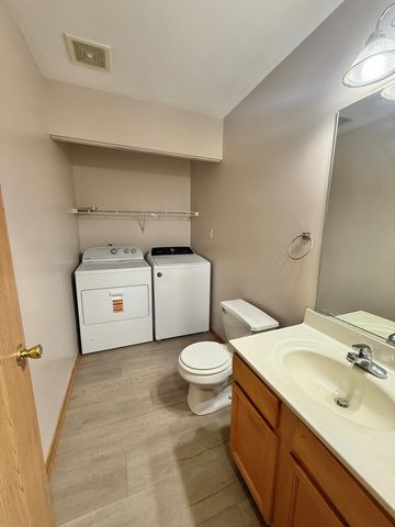 395 Plymouth Road B, Valparaiso, IN 46385