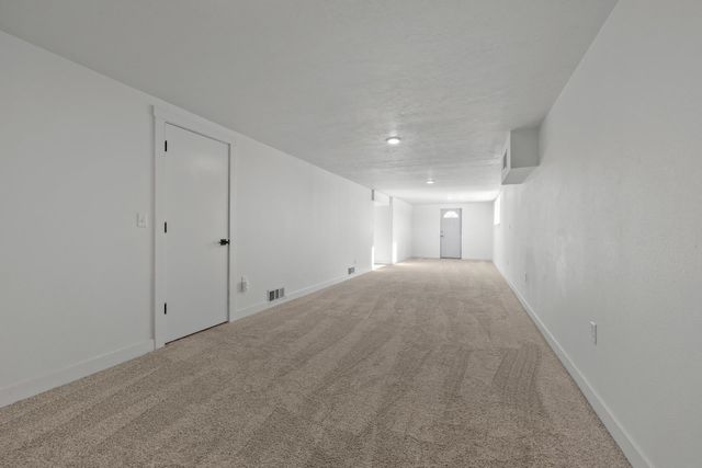 2304 8TH AVE NW, Minot, ND 58703