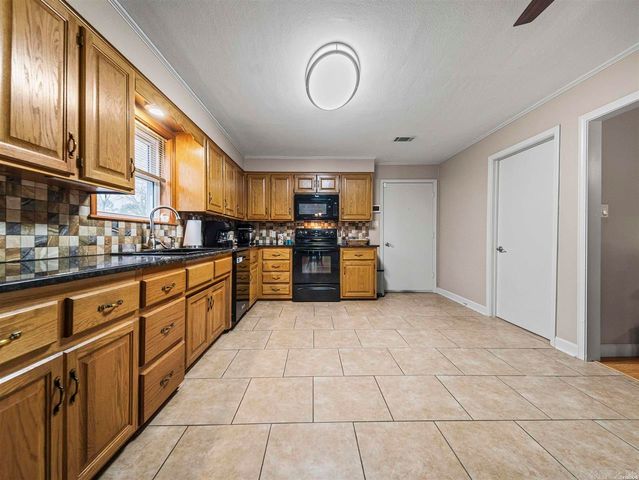 103 Coca Bay Point, Hot Springs, AR 71913