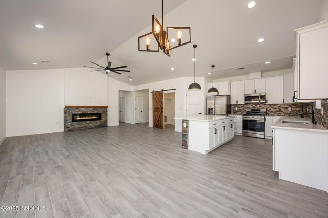 6534 Swan Street, Las Cruces, NM 88012