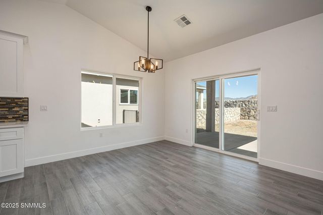 6534 Swan Street, Las Cruces, NM 88012