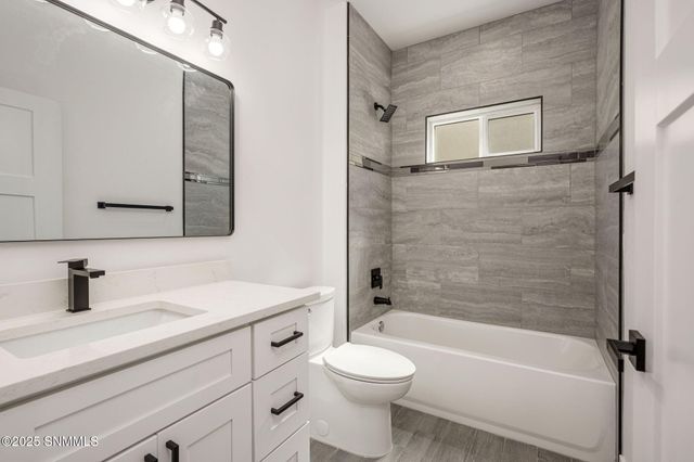 6534 Swan Street, Las Cruces, NM 88012