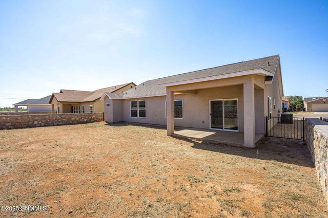 6534 Swan Street, Las Cruces, NM 88012