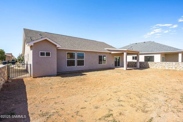 6534 Swan Street, Las Cruces, NM 88012