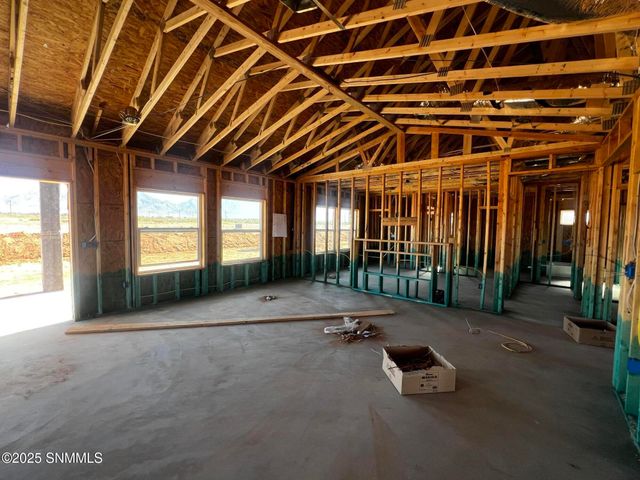 6534 Swan Street, Las Cruces, NM 88012