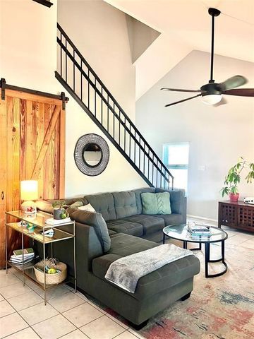 7107 Seneca CIR, Austin, TX 78736