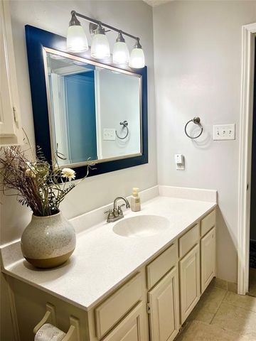 7107 Seneca CIR, Austin, TX 78736
