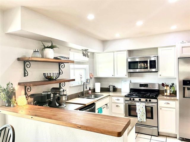 7107 Seneca CIR, Austin, TX 78736