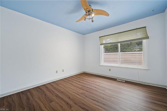 513 Great Park DR, Newport News, VA 23608