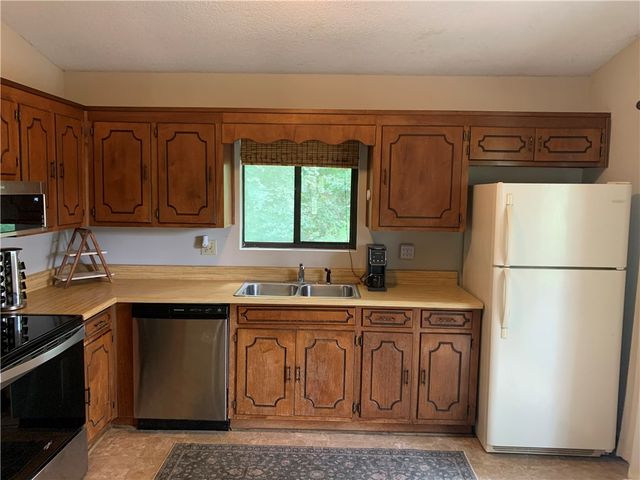 143 Copperfield Drive 6, Central, SC 29630