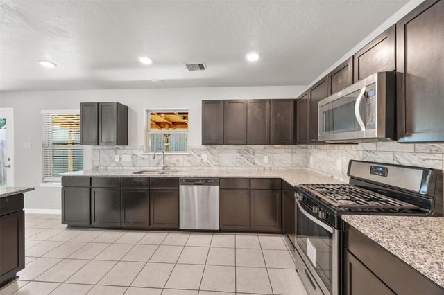 4703 Orchard Garden Way, Houston, TX 77066