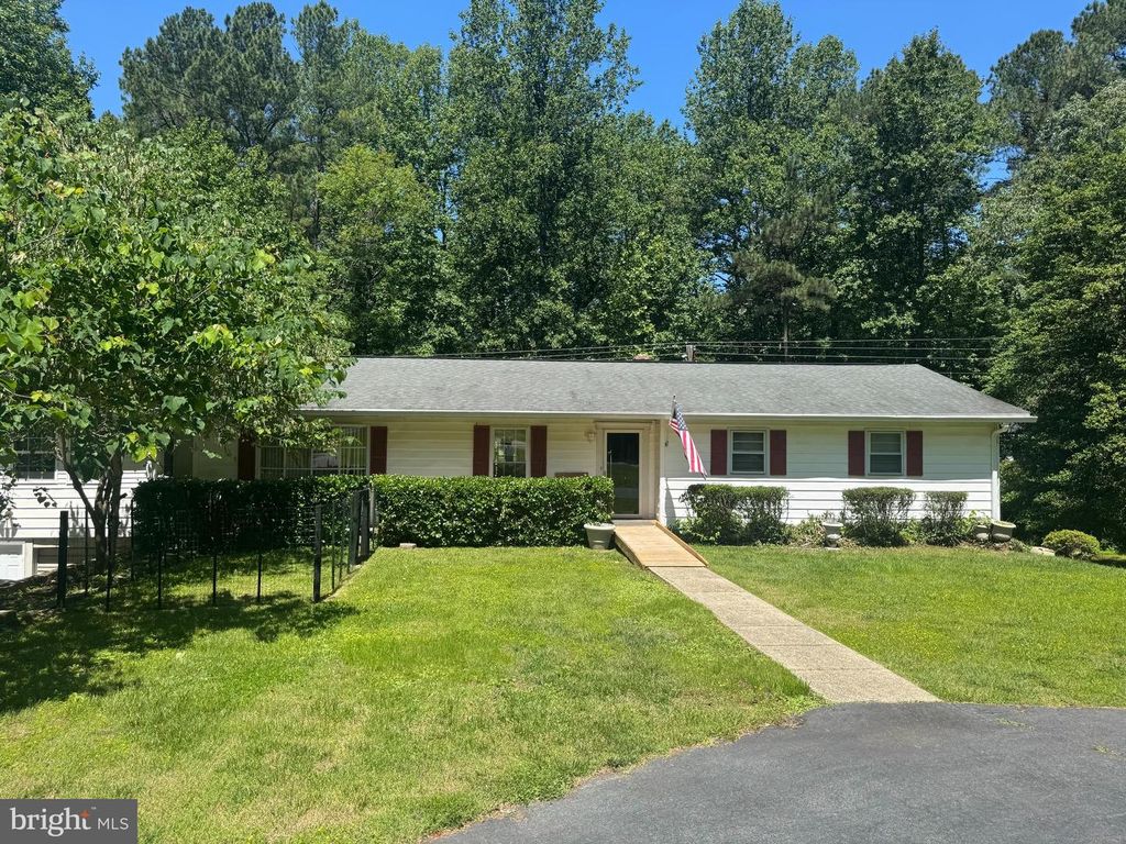 25757 JONES WHARF RD, Hollywood, MD 20636