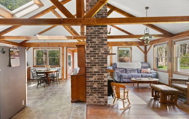 93 Hadley Rd, Merrimac, MA 01860