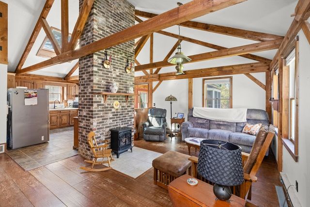 93 Hadley Rd, Merrimac, MA 01860