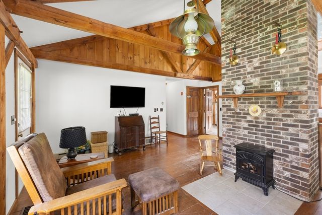 93 Hadley Rd, Merrimac, MA 01860