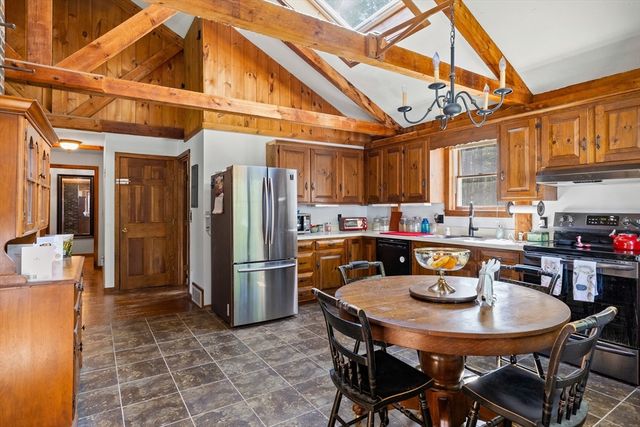 93 Hadley Rd, Merrimac, MA 01860