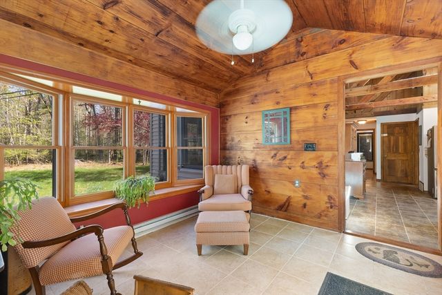 93 Hadley Rd, Merrimac, MA 01860