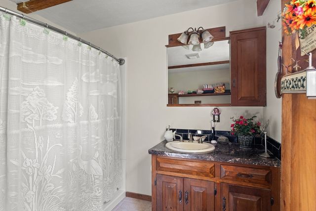 93 Hadley Rd, Merrimac, MA 01860