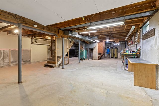 93 Hadley Rd, Merrimac, MA 01860