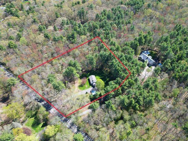 93 Hadley Rd, Merrimac, MA 01860