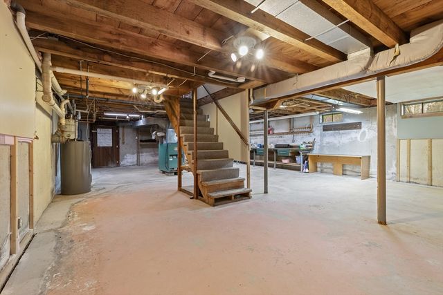 93 Hadley Rd, Merrimac, MA 01860
