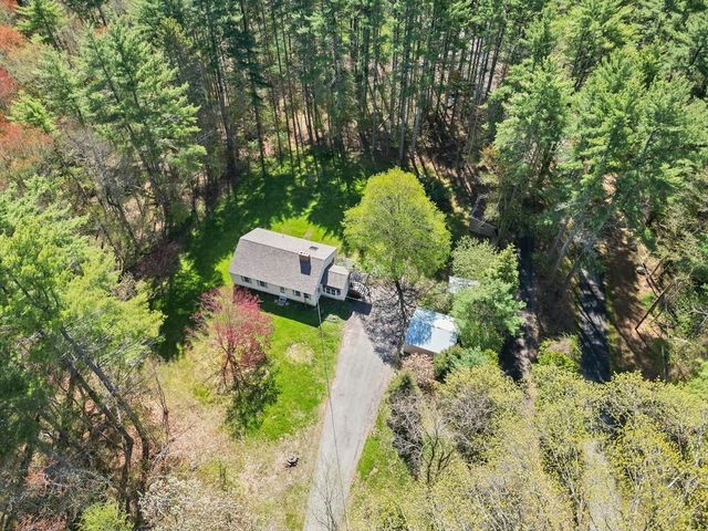 93 Hadley Rd, Merrimac, MA 01860