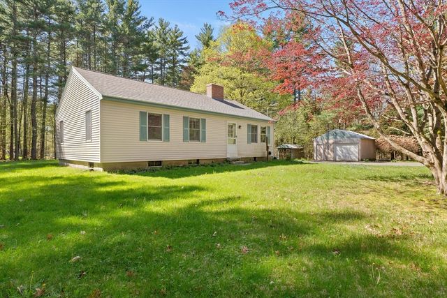 93 Hadley Rd, Merrimac, MA 01860