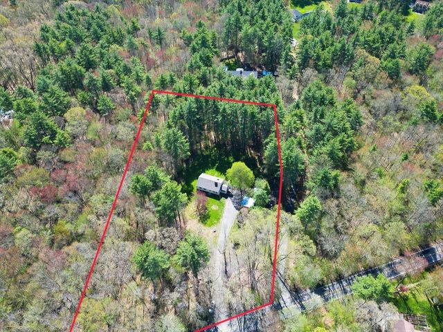 93 Hadley Rd, Merrimac, MA 01860
