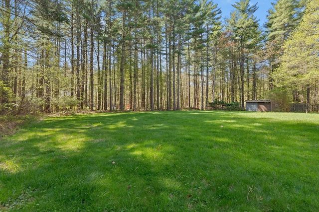 93 Hadley Rd, Merrimac, MA 01860
