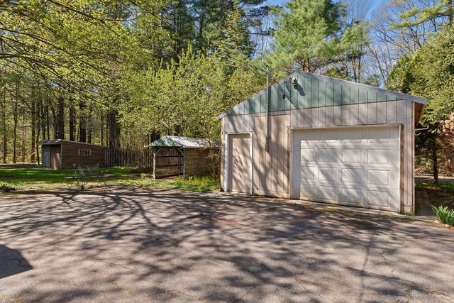 93 Hadley Rd, Merrimac, MA 01860