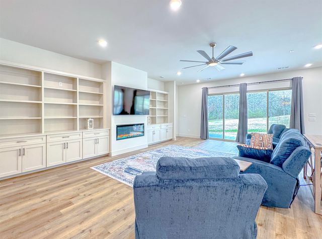 24 Zarina Lane, Hot Springs Village, AR 71909