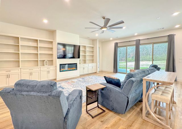 24 Zarina Lane, Hot Springs Village, AR 71909