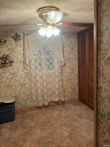 2462 Dixie Highway, Bedford, IN 47421