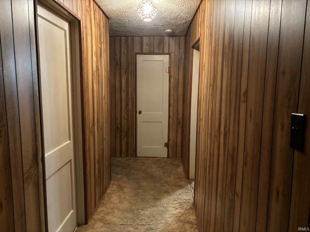 2462 Dixie Highway, Bedford, IN 47421